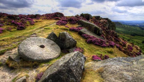 Curbar Edge - © Ian Foster / fozimage Curbar Edge - © Ian Foster / fozimage