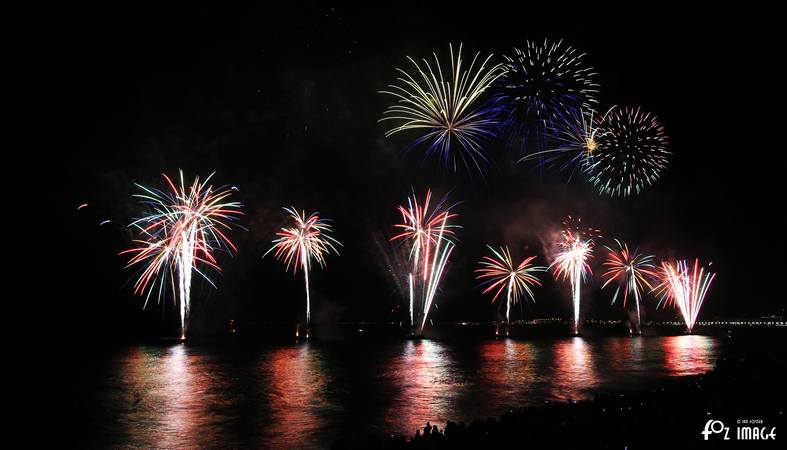 Carnaval de la Roi de la Musique - Fireworks - Baie des Angles - © Ian Foster / fozimage 1st March 2015 - Carnaval de la Roi de la Musique - Fireworks - Baie des Angles - © Ian Foster / fozimage